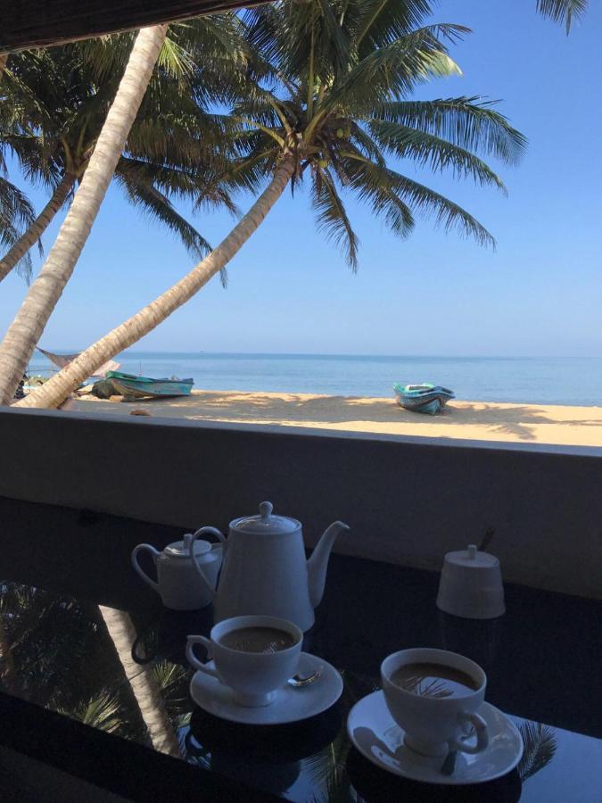 Anicia Beach House Negombo Exterior foto